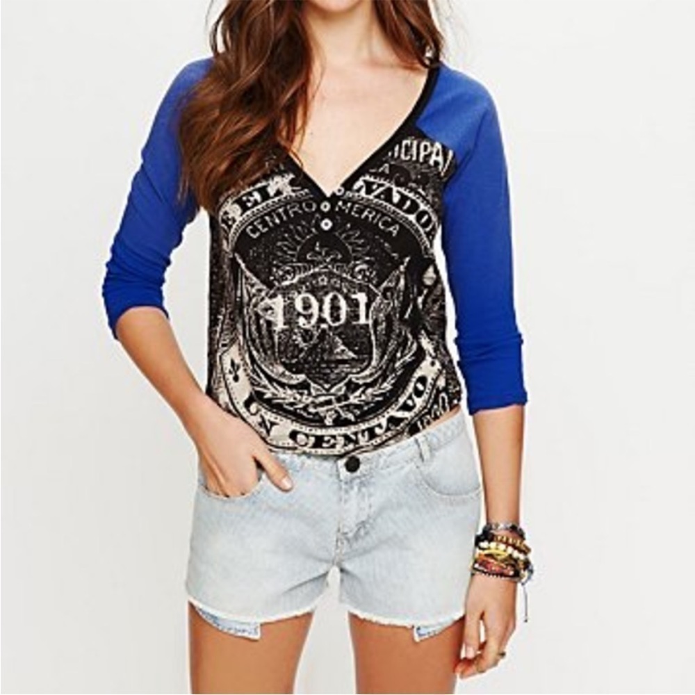We The Free Henley Blue/Black Raglan Sleeves Sz S